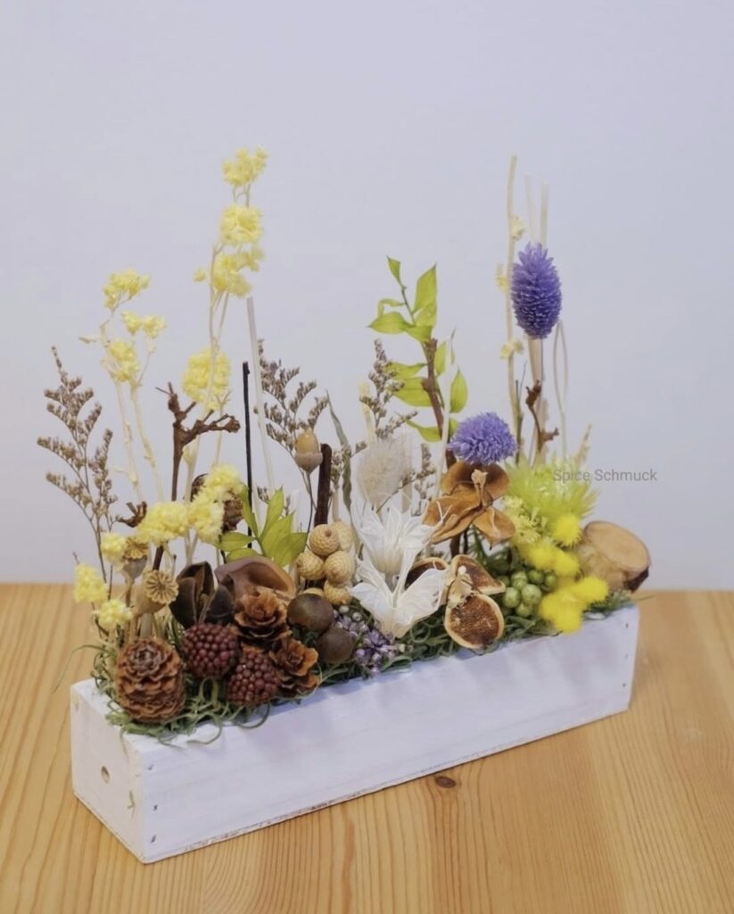 木の実で作ったアレンジメント